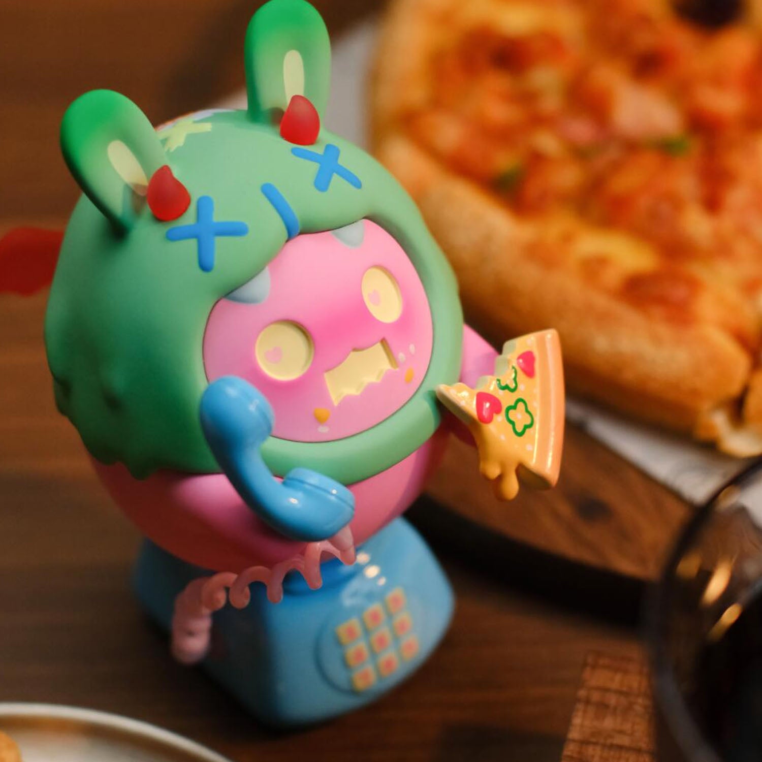 【F.UN】SHINWOO Pizza Devil Bunny 150% Big Figure