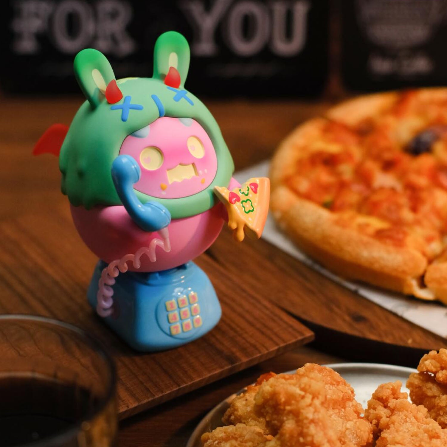 【F.UN】SHINWOO Pizza Devil Bunny 150% Big Figure